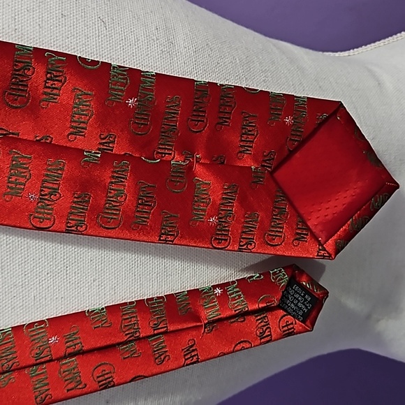 Hallmark Holiday Traditions Merry Christmas red tie silver star for dot on i - Picture 4 of 4